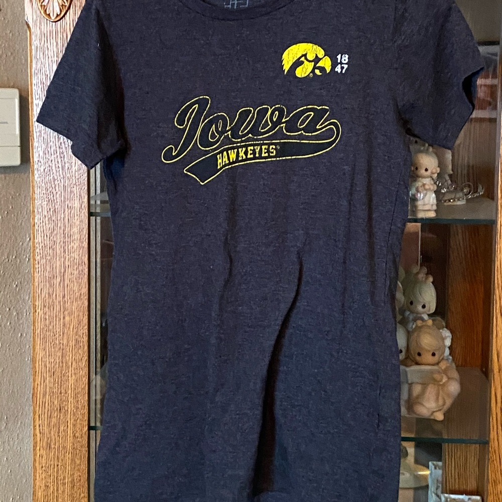 Iowa Hawkeye T-Shirt Women’s Small